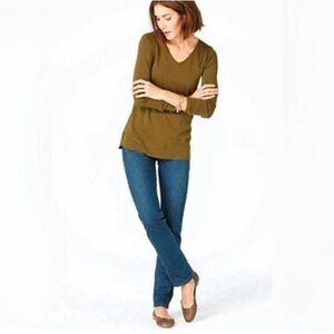 J. Jill Women’s Denim Tried and True Modern Slim Leg Jeans. Size 8 with Stretch.
